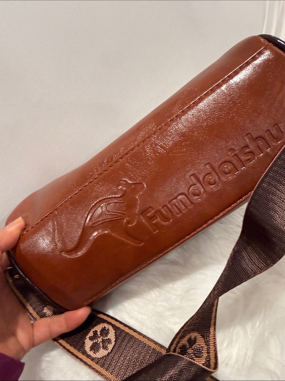 Kangol Brown Leather Crossbody Bag with Patterned Strap - Picture 2 of 6